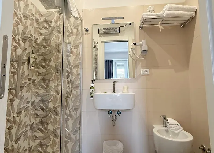 Laura Hotel 3*
