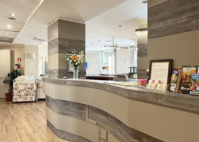 Laura Hotel 3*
