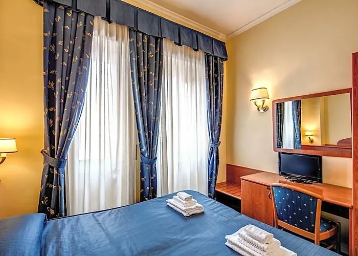 Laura Hotel