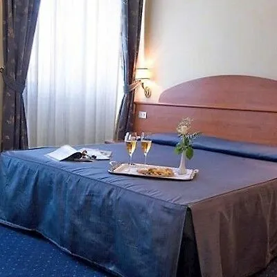 Hotel Laura Rom