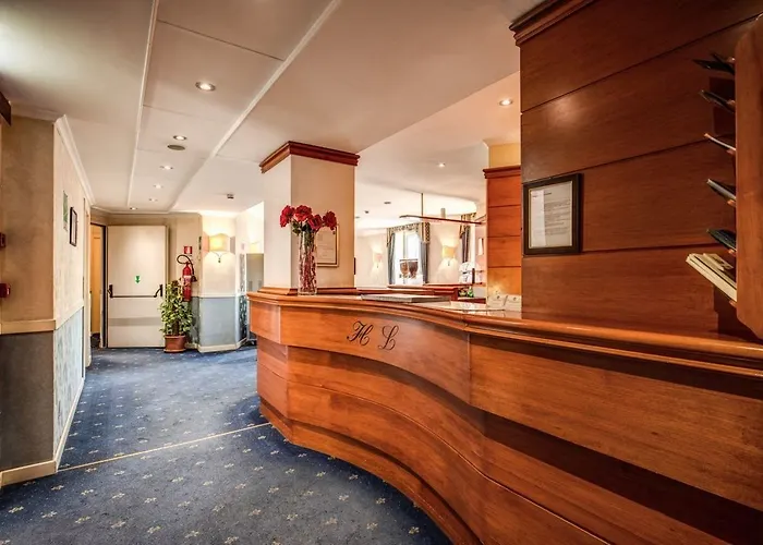 Laura Hotel 3*
