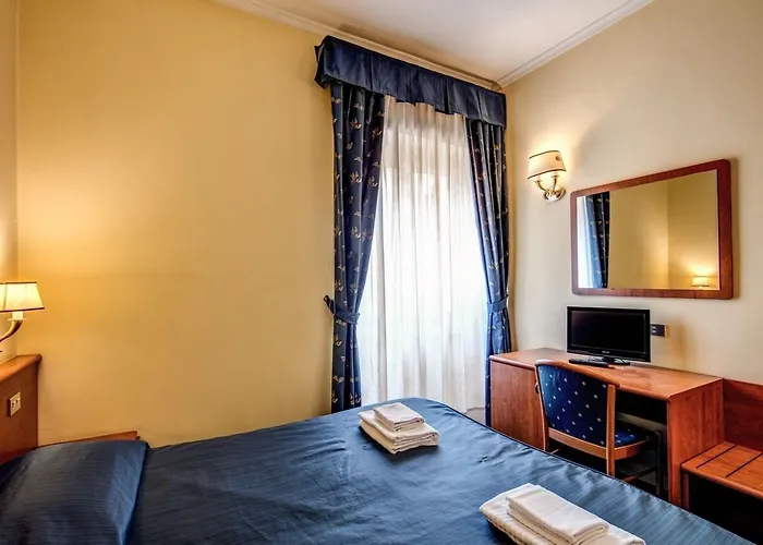 Laura Hotel 3*